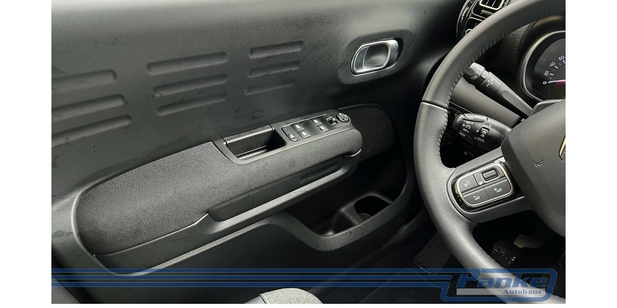 Citroen C3 Aircross Shine Pack*Head-UP*R-Cam*Tempo*Navi* 5.293 km 16.990 &euro; Berlin 13187