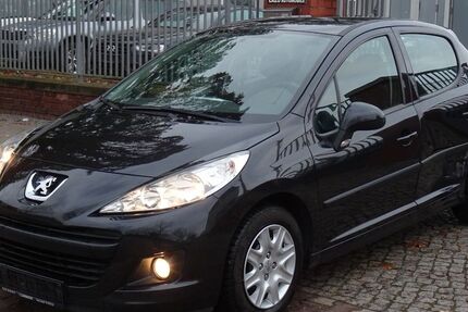 Peugeot 207 93.000 km 1.990 &euro; Berlin 12099