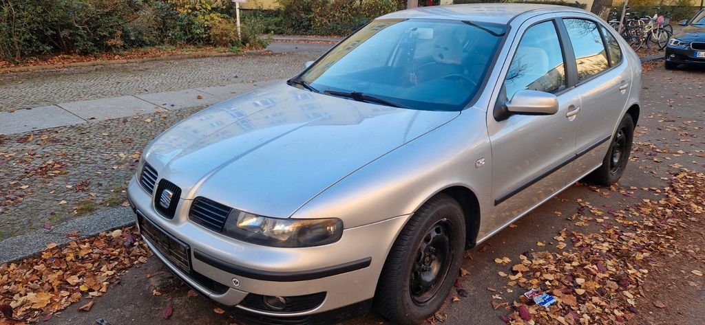Seat Leon 83.066 km 4.490 &euro; Berlin 14057