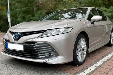 Toyota Camry 62.000 km 28.000 € Berlin 14195