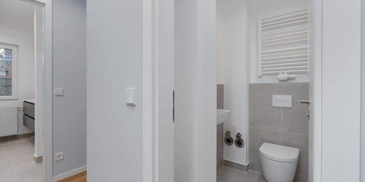 Kernsanierte 3-Zimmerwohnung mit Loggia + TG-Stellplatz in Bestlage Berlin-Wannsee 3 zimmer