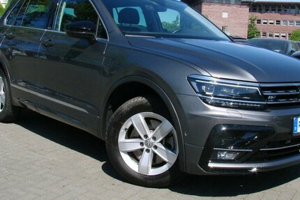 VW Tiguan 2.0TSi 4Motion R-line ACC Navi LED Kamera 22.247 km 27.980 € Falkensee 14612