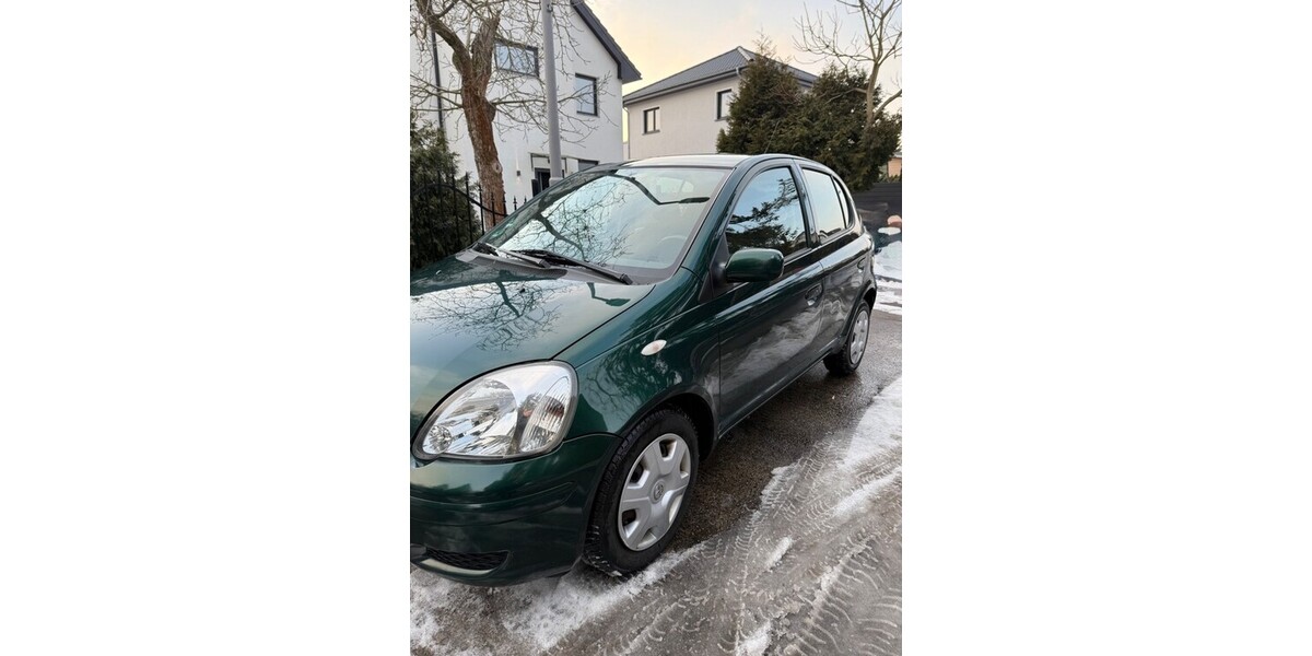 Toyota Yaris 120.000 km 3.200 &euro; Berlin 10178