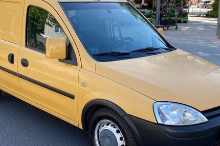 Opel Combo 163.000 km 2.990 &euro; Berlin 12307