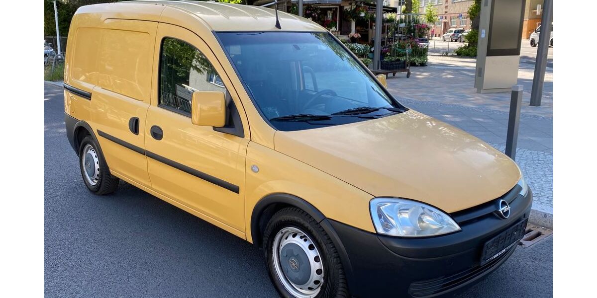 Opel Combo 163.000 km 2.990 &euro; Berlin 12307