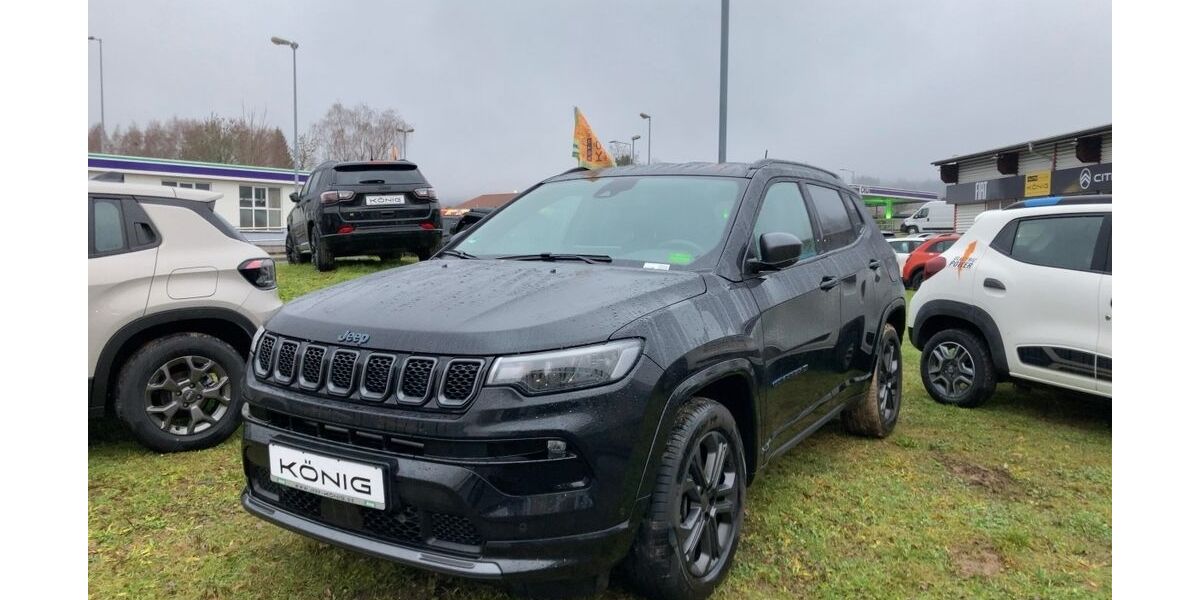 Jeep Compass 28.995 km 24.996 &euro; Berlin 13509