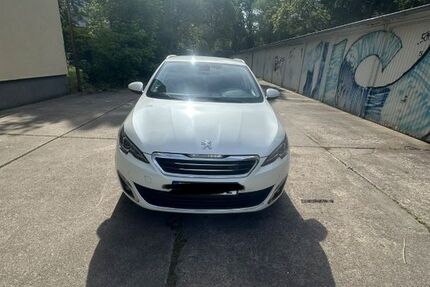 Peugeot 308 186.600 km 8.300 &euro; Berlin 13403