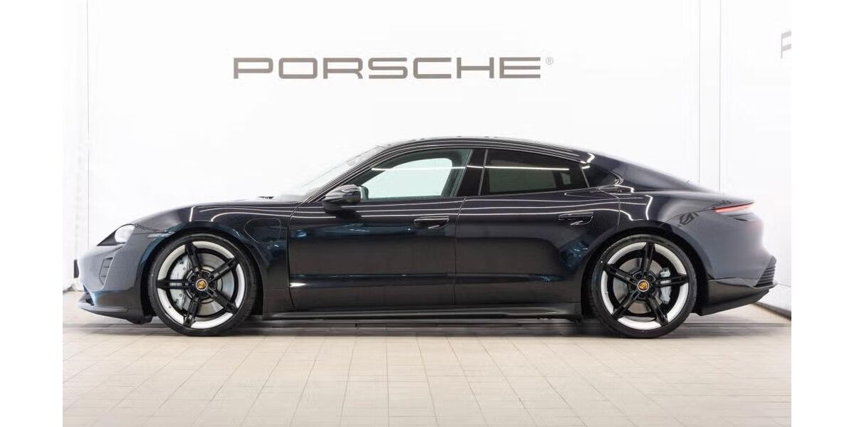 Porsche Taycan 10 km 151.850 € Berlin 14193