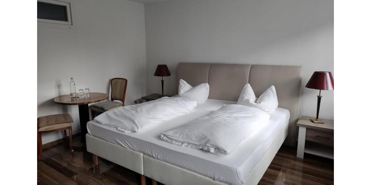 Einfamilienhaus Berlin Marzahn-Hellersdorf - 5 Zimmer, 180 m&sup2;, 2.500&euro; | Angebot:25908144