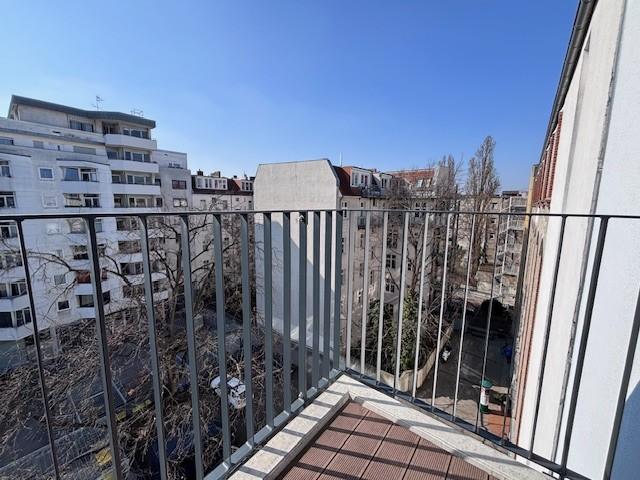 Etagenwohnung Berlin Neukölln - 4 Zimmer, 87 m&sup2;, 2.449&euro; | Angebot:24976415