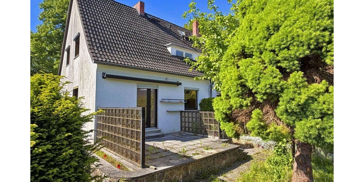 Lankwitz - Renovierungsbedürftige Doppelhaushälfte mit idyllischem Garten - Doppelhaushälfte Berlin Berlin - Steglitz-Zehlendorf - Lankwitz | Angebot:26649308