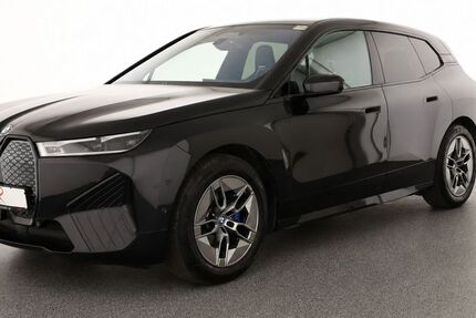 BMW iX 24.092 km 40.680 &euro; Berlin 12103