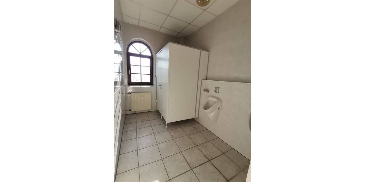 Gewerbeobjekt Bernau bei Berlin Bernau - 2 Zimmer, 190 m&sup2;, 1.520&euro; | Angebot:26554133