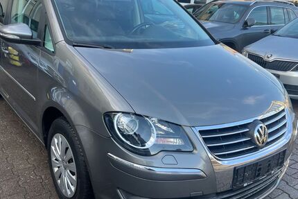 VW Touran 150.000 km 6.390 &euro; Berlin 13581