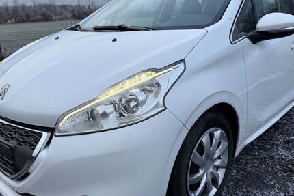 Peugeot 208 204.000 km 4.200 &euro; Wildau 15745