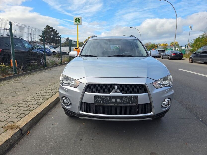 Mitsubishi Outlander 219.361 km 4.299 € Berlin 13597