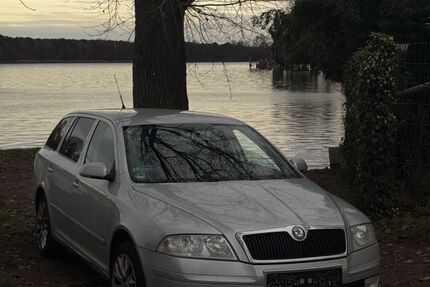 Skoda Octavia 179.000 km 3.500 &euro; Berlin 12527