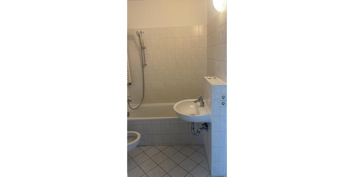 Etagenwohnung Berlin Marzahn-Hellersdorf - 1 Zimmer, 32 m&sup2;, 580&euro; | Angebot:27714716