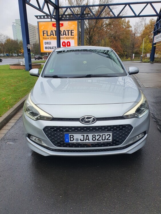 i20