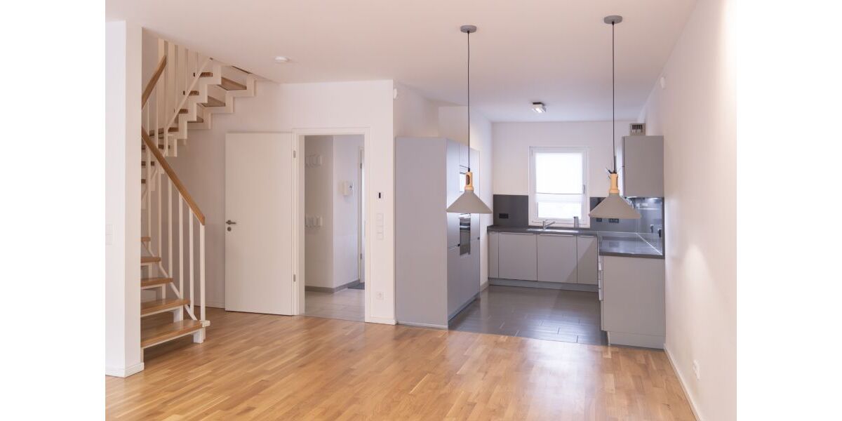 Provisionsfrei* Familienfreundliches Reihenhaus mit Garten & Stellplatz - Reihenmittelhaus Berlin Spandau | Angebot:24854460