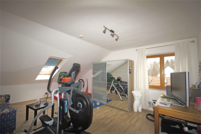 Großzügiges Einfamilienhaus auf 1.840 m² Grundstück mit Teilungspotenzial in Berlin-Blankenburg - Einfamilienhaus Berlin Blankenburg | Angebot:26844854