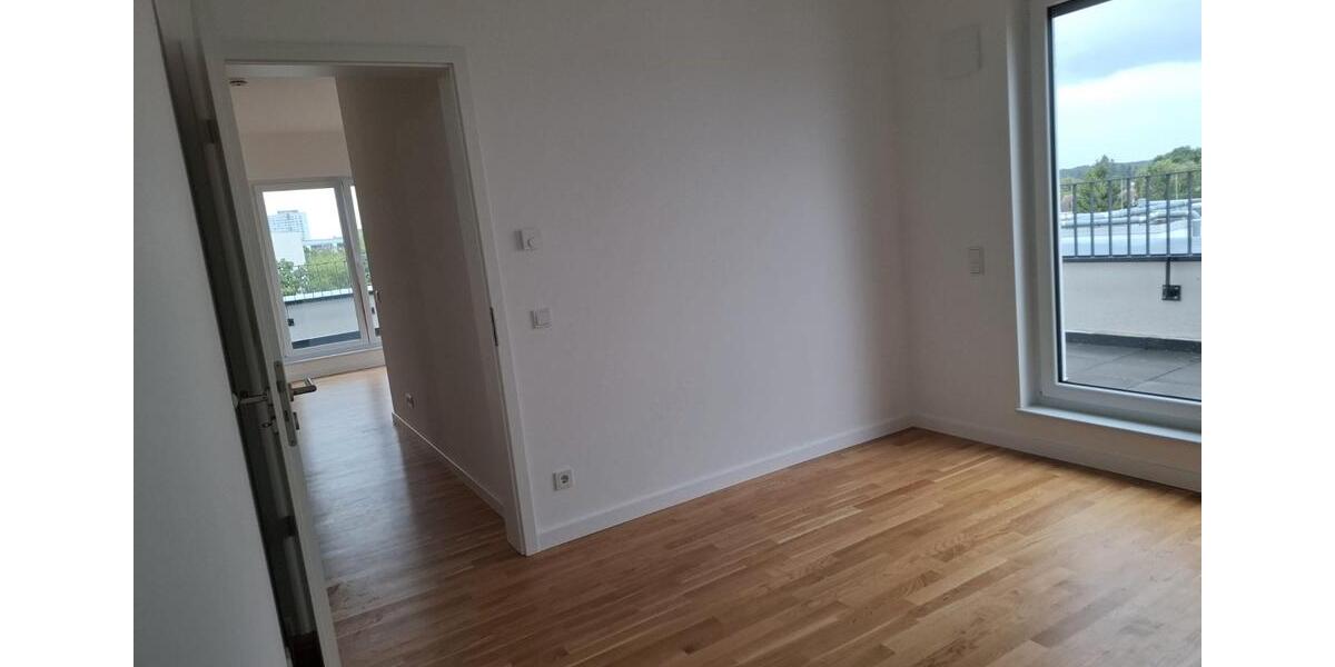 Etagenwohnung Berlin Treptow-Köpenick - 2 Zimmer, 82 m&sup2;, 1.480&euro; | Angebot:27717957