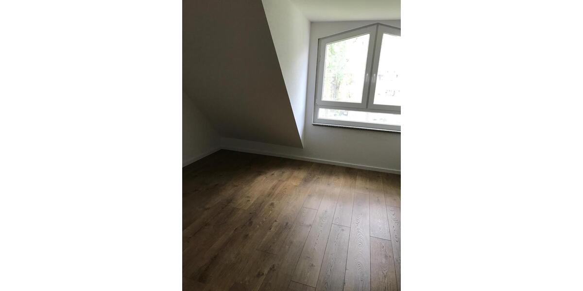 Reihenhaus Berlin Reinickendorf - 5 Zimmer, 160 m&sup2;, 2.350&euro; | Angebot:25722107
