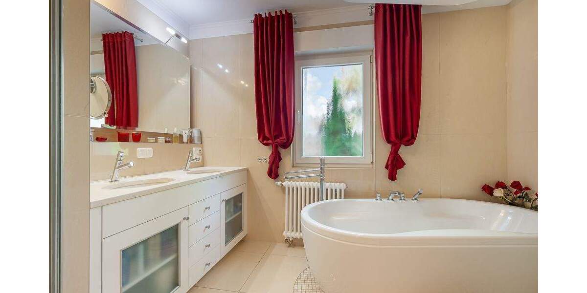 Einfamilienhaus Berlin Lankwitz - 8 Zimmer, 301 m&sup2;, 1.900.000&euro; | Angebot:25738376