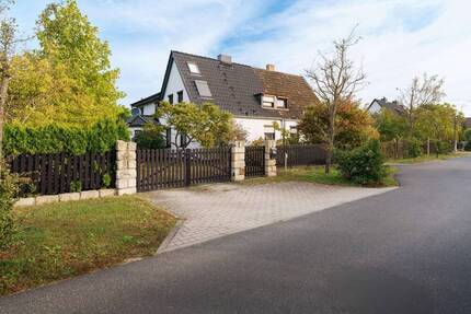 Stadtnah und grün - Charmante Doppelhaushälfte in Ludwigsfelde 6 zimmer