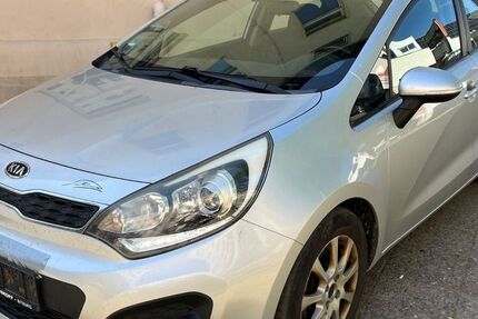 Kia Rio 305.000 km 2.750 € Berlin 13359