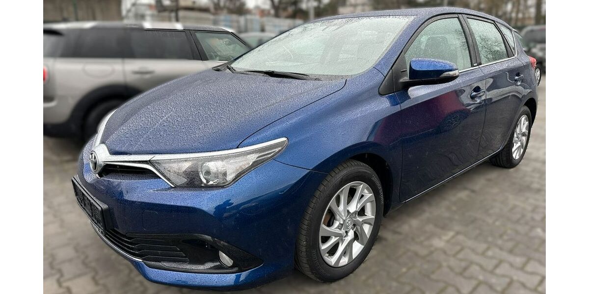 Toyota Auris 46.000 km 15.500 &euro; Berlin-Spandau 13585