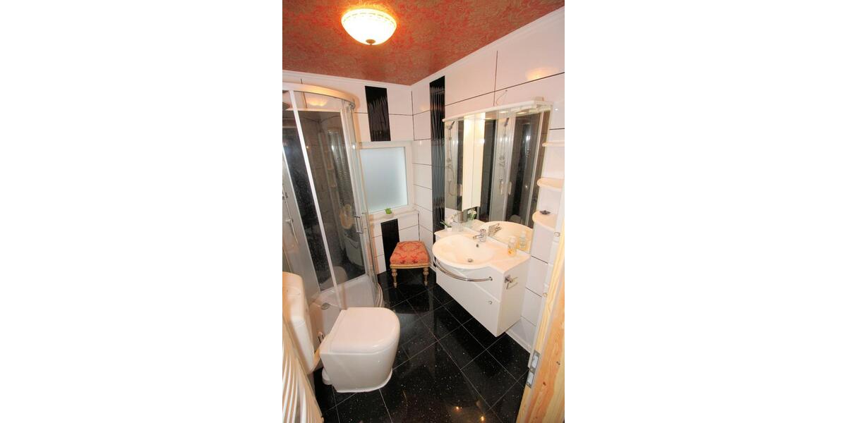 EFH im Grünen mit 600 qm Garten, Sauna v.Privat Bln.Lichtenrade 4 zimmer