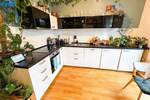Diese Traumwohnung wartet auf Sie - samt Einbauküche und Balkon 2 zimmer