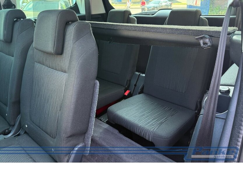 Peugeot 5008 1.6 155 THP Family plus*7Sitz*HUD*Pano*NAV* 143.915 km 7.980 € Berlin 13187