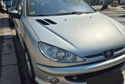 Peugeot 206 142.800 km 1.099 &euro; Berlin 10713