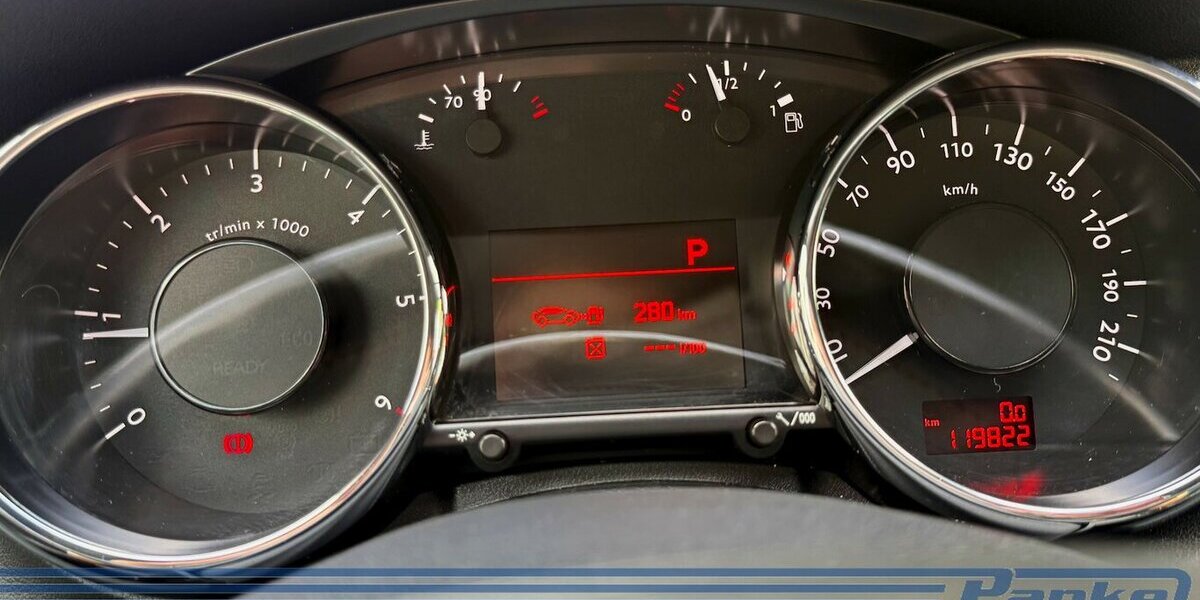 Peugeot 5008 Allure*HU-D*Pano*R-Cam*LED-T*Video*SHZ* 119.822 km 10.990 &euro; Berlin 13187