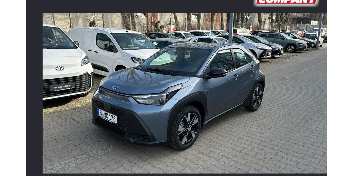 Toyota Aygo (X) 1.001 km 23.470 &euro; Berlin 13403
