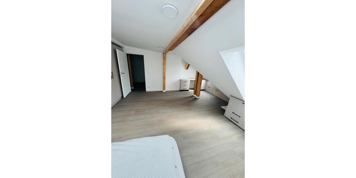 Dachgeschoßwohnung Berlin Spandau - 1 Zimmer, 45 m&sup2;, 1.250&euro; | Angebot:26443458