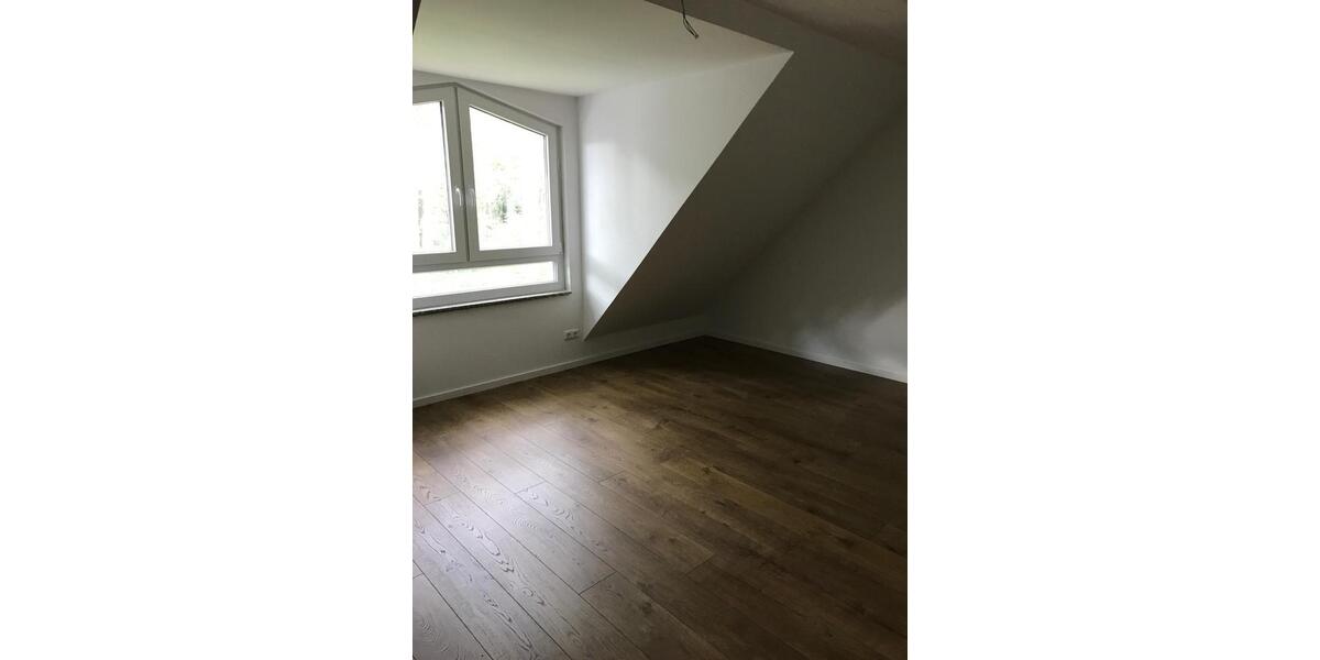Reihenhaus Berlin Reinickendorf - 5 Zimmer, 160 m&sup2;, 2.350&euro; | Angebot:25722107