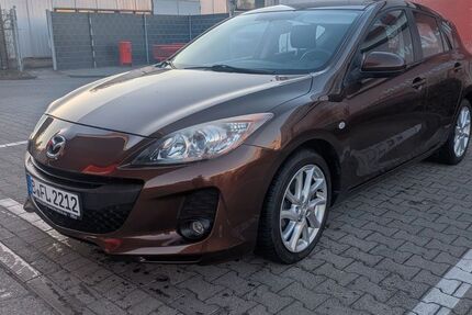 Mazda 3 90.000 km 7.900 &euro; Berlin 13086