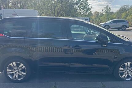 Peugeot 5008 156.892 km 4.900 &euro; Berlin 12347