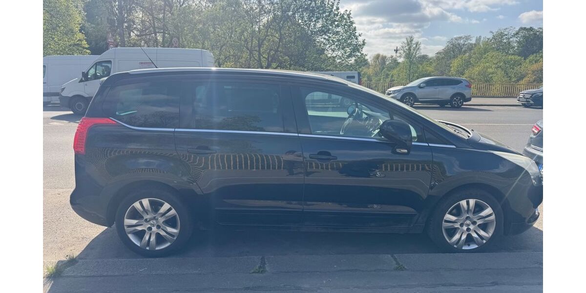 Peugeot 5008 156.892 km 4.900 &euro; Berlin 12347