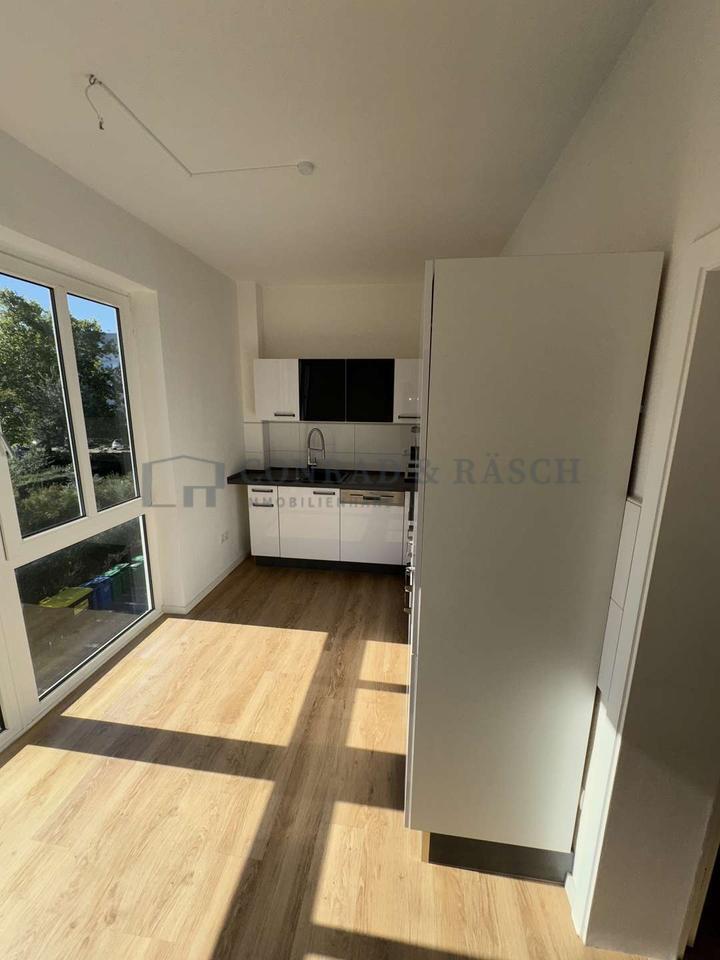 Geräumige 4-Zimmer-Wohnung mit Stellplatz – Ihr neues Zuhause wartet zimmer