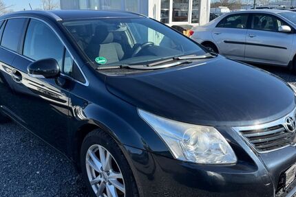 Toyota Avensis 226.000 km 3.190 &euro; Wildau 15745