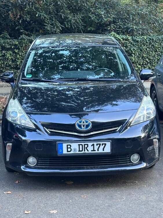 Toyota Prius Plus 244.000 km 8.250 € Berlin 10178