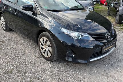 Toyota Auris 185.000 km 6.490 &euro; Berlin 13127