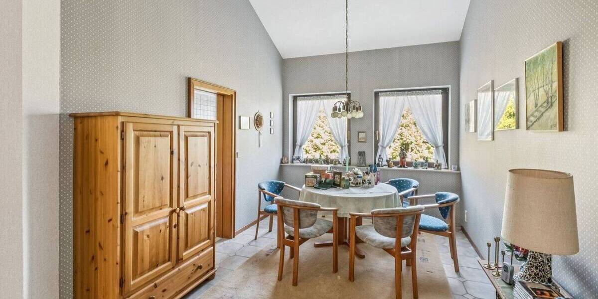 Einfamilienhaus Berlin Frohnau - 7 Zimmer, 247 m&sup2;, 895.000&euro; | Angebot:25973420