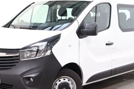 Opel Vivaro 93.000 km 19.880 € Berlin 12103