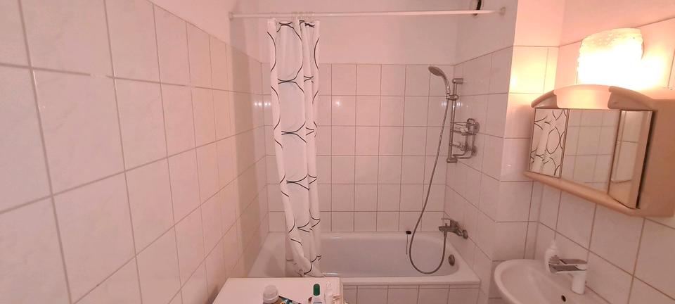 Etagenwohnung Berlin Lichtenberg - 1 Zimmer, 32 m&sup2;, 895&euro; | Angebot:26004822