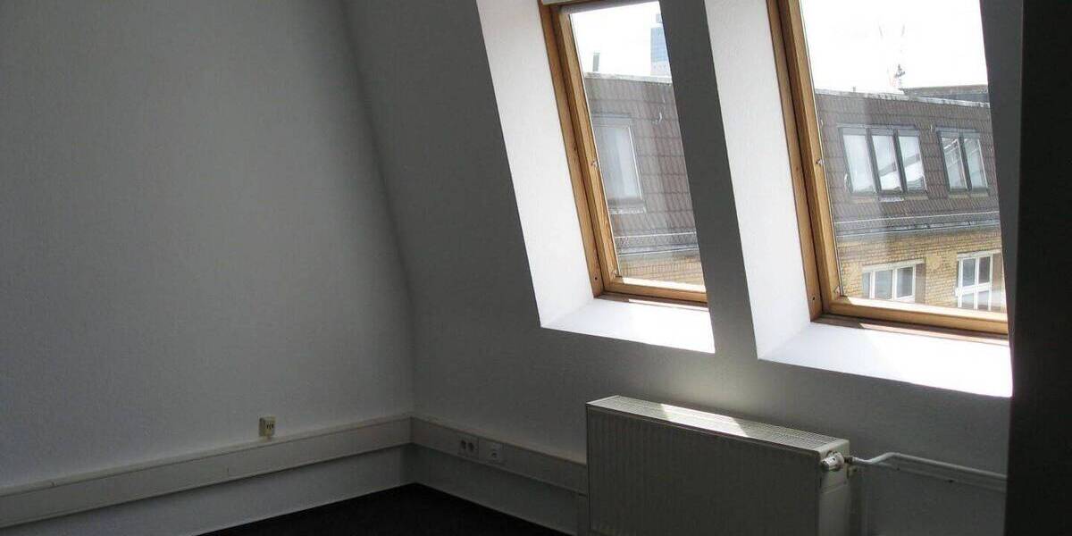 Gewerbeobjekt Berlin Prenzlauer Berg - 2 Zimmer, 95 m&sup2;, 1.900&euro; | Angebot:20950473